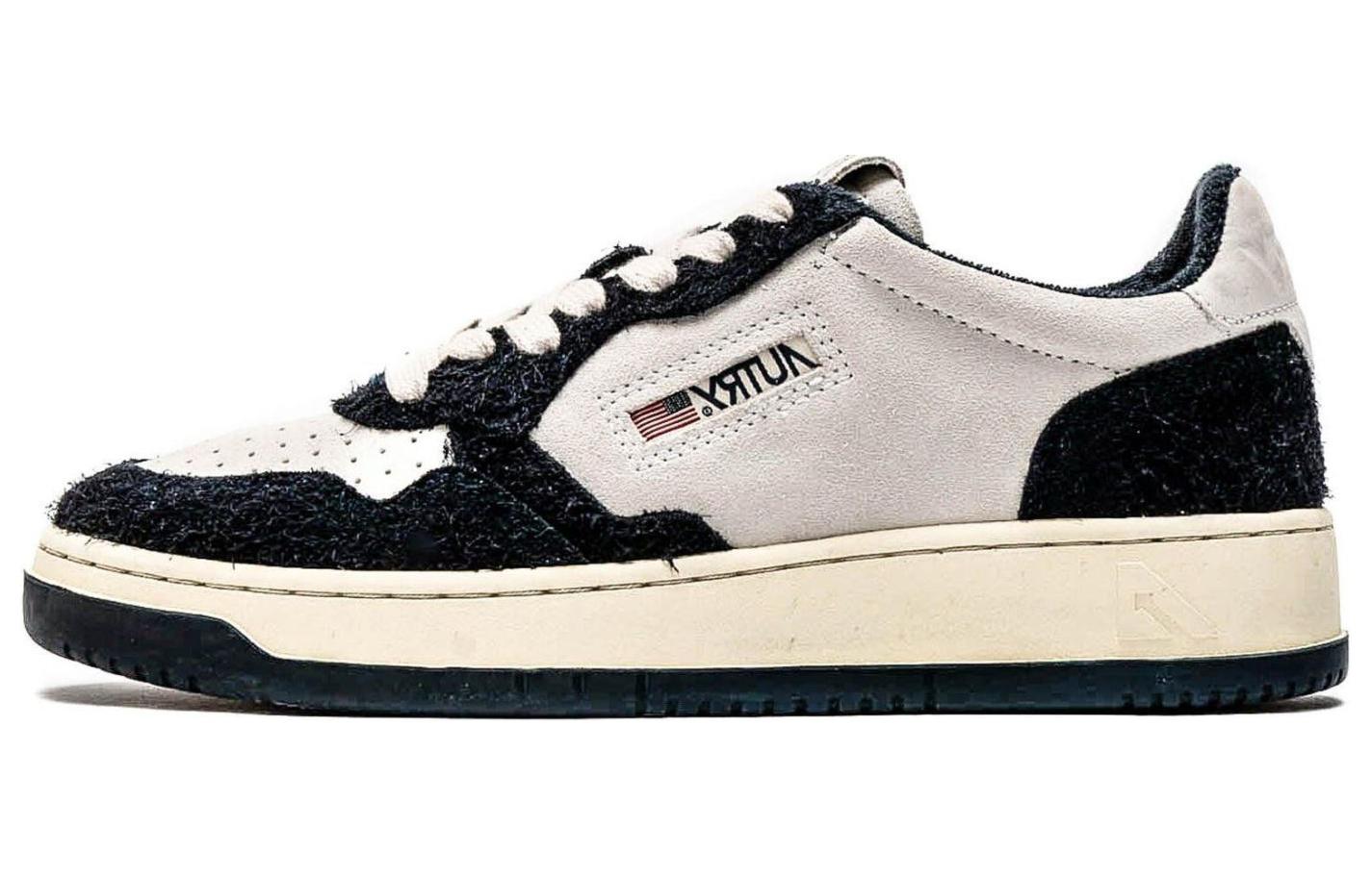 (W) AUTRY Low Top Suede 'Black and White'
