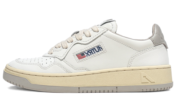 (Women) AUTRY Medalist Leather Low 'White Grey' AULW-BB50