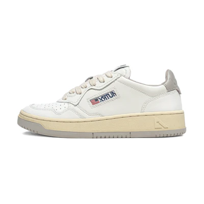 (W) AUTRY Medalist Leather Low 'White Grey'