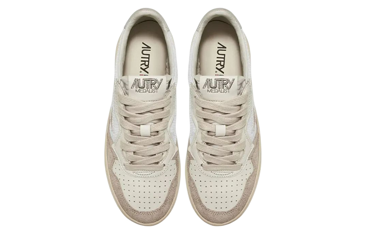 Lookbook (W) AUTRY Medalist Low 'Nabuk Blanco' AULW-CN01