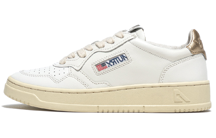 Buy (W) AUTRY Medalist Low "白金" 运动鞋 AULW-LL06