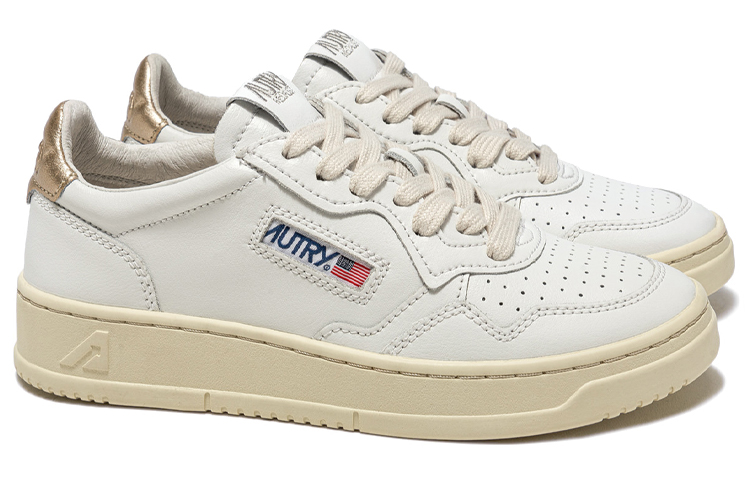 Lookbook (W) AUTRY Medalist Low "白金" 运动鞋 AULW-LL06