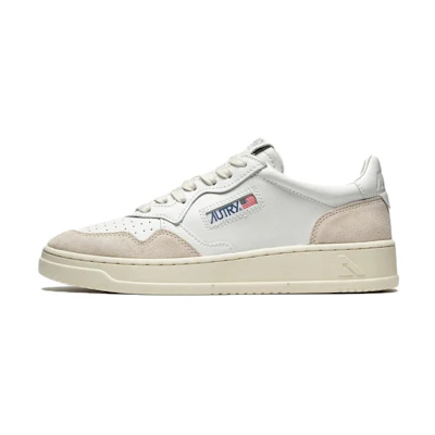 (W) AUTRY Medalist Low 'White Suede'