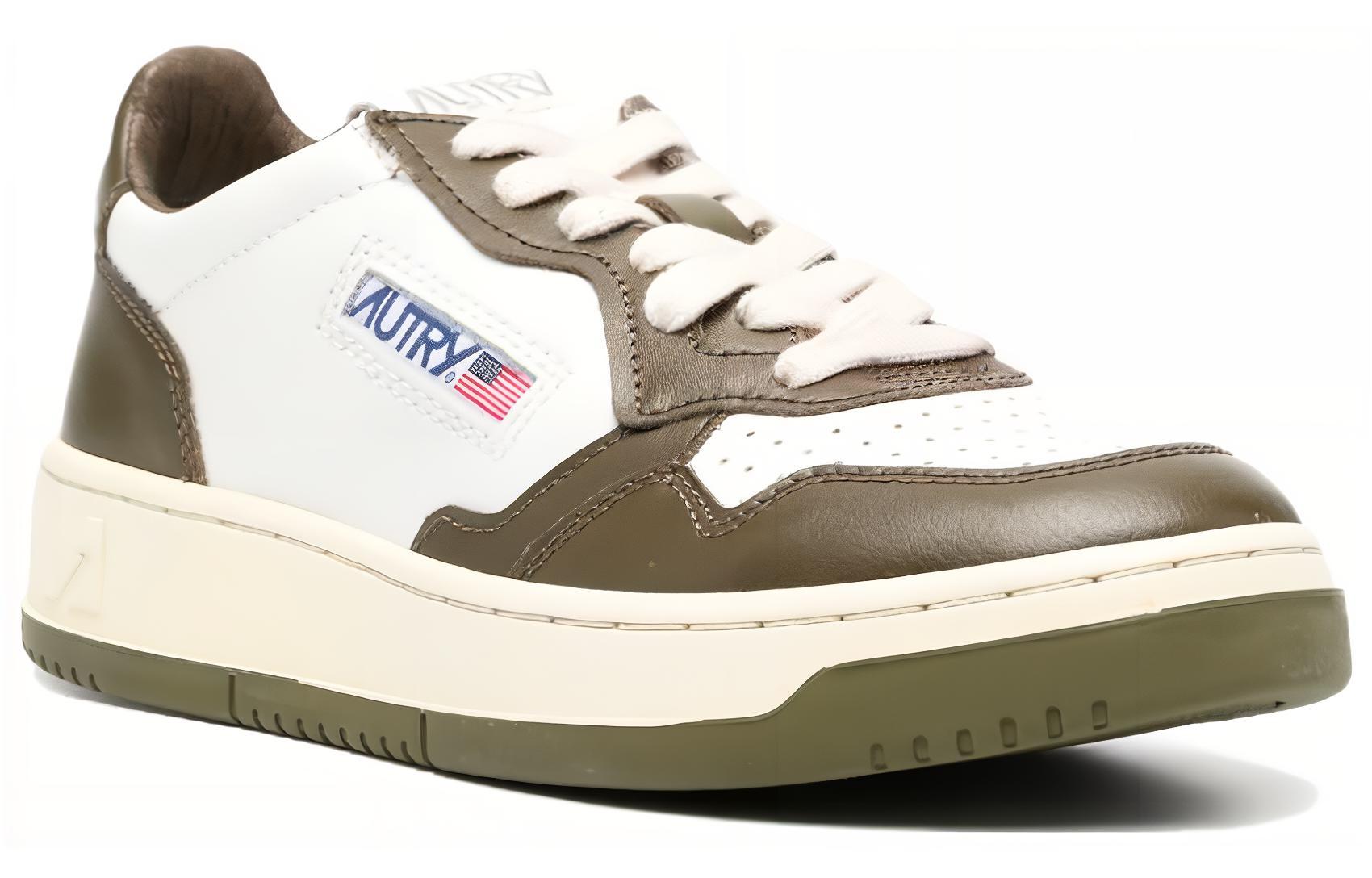 Lookbook (W) AUTRY Medalist Rendah Bicolor 'Putih Olive Hijau' AULW-WB33