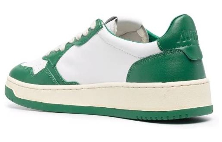 Lookbook (W) AUTRY Medalist Low Leather 'Verde Blanco' AULW-WB03