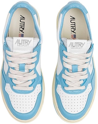 AUTRY Medalist 女款白蓝做旧皮革低帮圆头时尚板鞋 Lookbook AUTRY Medalist 女款白蓝做旧皮革低帮圆头时尚板鞋