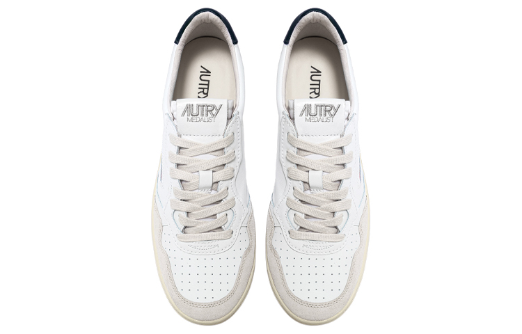 Lookbook AUTRY 皮革 低帮 時尚板鞋 女款 白棕藍