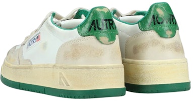 AUTRY 皮革 復古低筒 時尚板鞋 女款 白綠 做舊版 Shop AUTRY 皮革 復古低筒 時尚板鞋 女款 白綠 做舊版