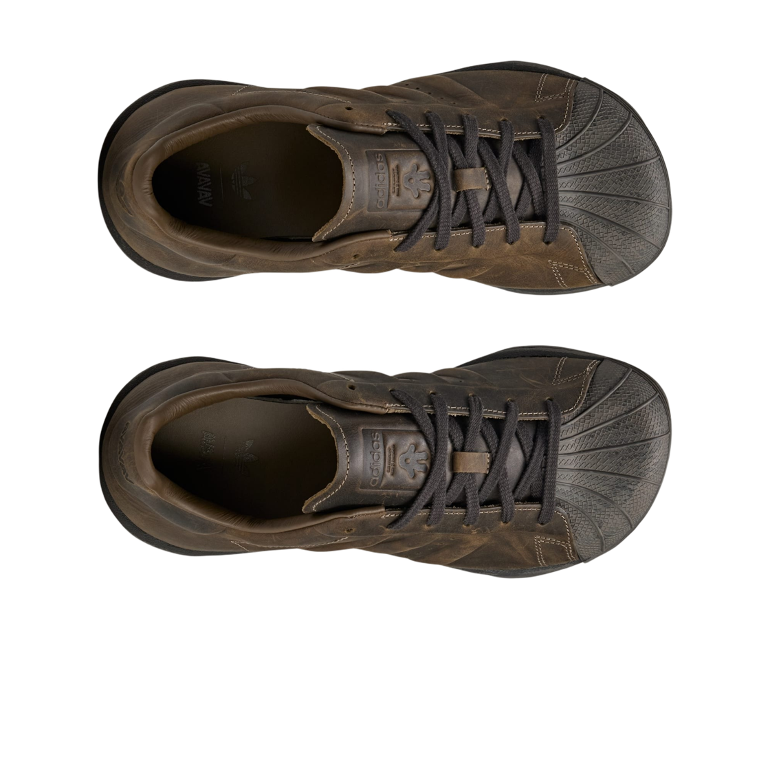 Shop (W) AVAVAV x adidas Superstar '琥珀色' JR4280