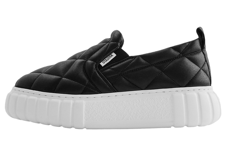 (W) Axel Arigato Slip-On 'Black Fashion'