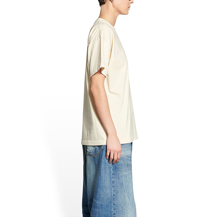 (Women) Balenciaga  Beige Embroidered Logo Oversized T-Shirt FW22. 612965TMVG79069 圖 6