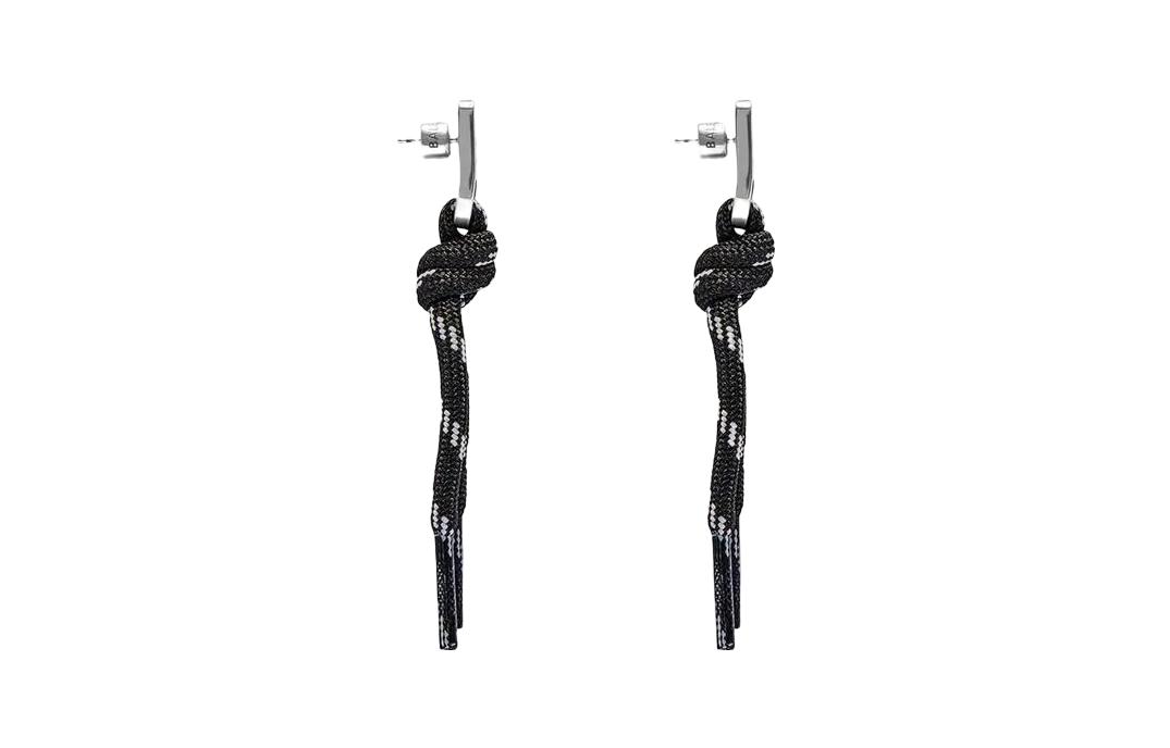 Lookbook (W) 발렌시아가 블랙 브라스 드롭 스트링 귀걸이 697650TZX4S1766