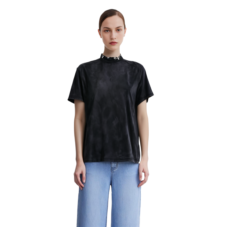 Shop (Women) Balenciaga  Black Crew Neck Casual T-Shirt. 761460TPVD41055