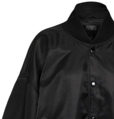 (W) 巴黎世家黑色字母印花棒球领长袖夹克. 768924TNO271000 Shop (W) 巴黎世家黑色字母印花棒球领长袖夹克. 768924TNO271000