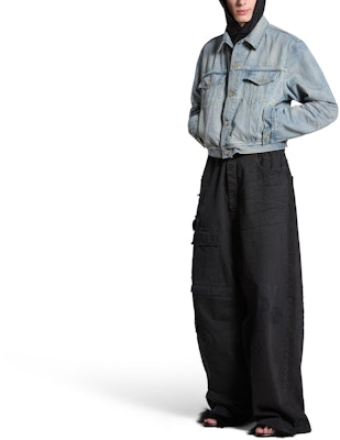 (W) Balenciaga Jaket Denim Biru Single-Breasted Cropped Lengan Panjang. 790869TQW556379 Shop (W) Balenciaga Jaket Denim Biru Single-Breasted Cropped Lengan Panjang. 790869TQW556379