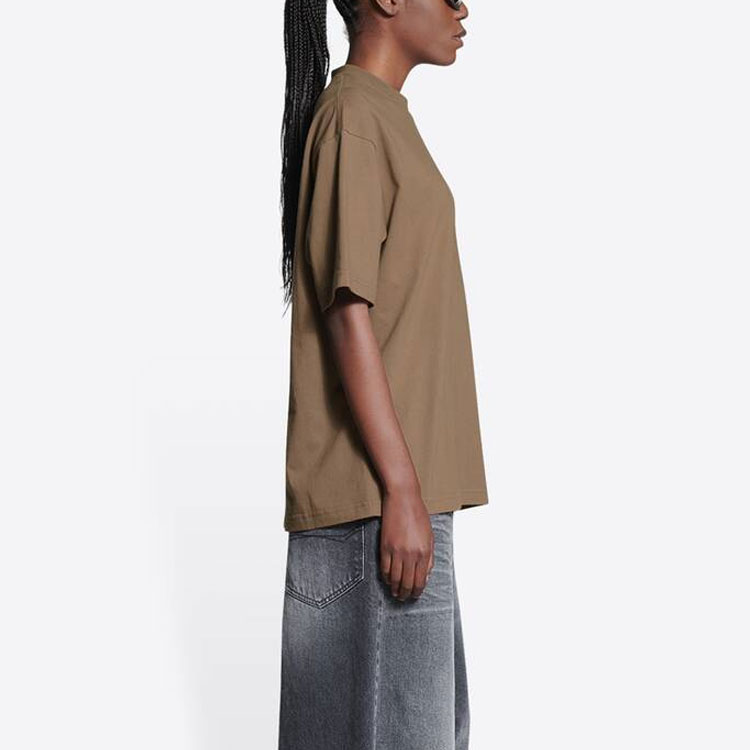 Sizing (W) 발렌시아가 브라운 로고 크루넥 반팔 티셔츠 SS22. 612965TMVF47761