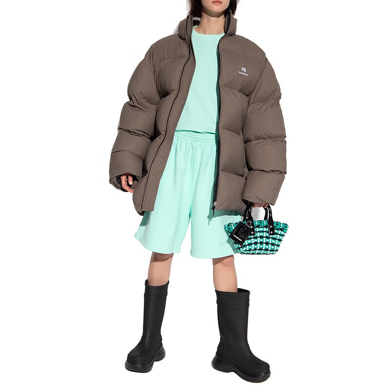 Lookbook (Women) Balenciaga  FW22 Mint Green Logo Print Elastic Waist Casual Shorts. 674591TLVB80306