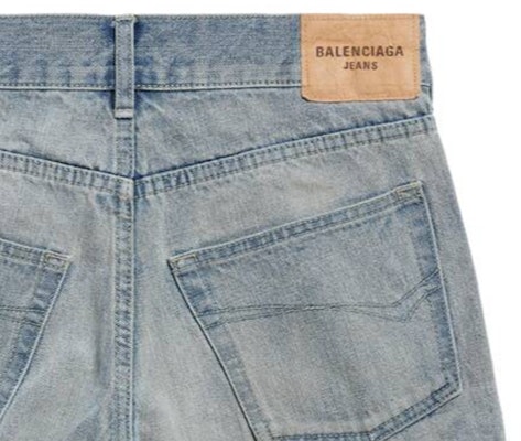 (W) 발렌시아가 워시드 디스트레스드 데님 반바지 라이트 블루 SS24 컬렉션. 790456TQW556379 Shop (W) 발렌시아가 워시드 디스트레스드 데님 반바지 라이트 블루 SS24 컬렉션. 790456TQW556379