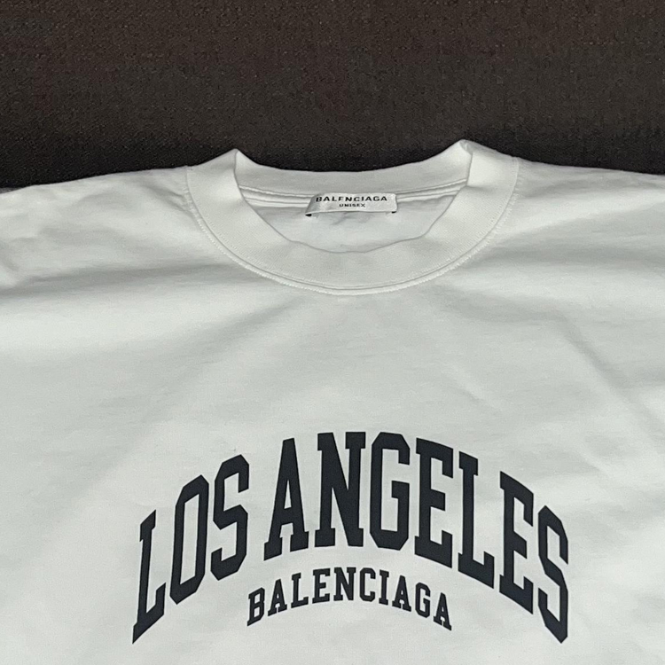 Purchase (Women) Balenciaga  White Logo Print Crewneck T-Shirt Regular Fit. 612965TLVL59040