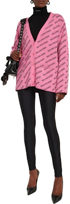 (W) Kardigan Rajut Balenciaga Cetakan Huruf Pink Semua-Fit Biasa. 733891T32335231 Lookbook (W) Kardigan Rajut Balenciaga Cetakan Huruf Pink Semua-Fit Biasa. 733891T32335231