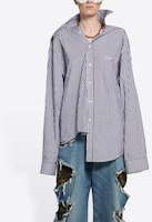 (W) Balenciaga Kemeja Lengan Panjang Asimetris Garis Biru Navy 663034TIM368502 Shop (W) Balenciaga Kemeja Lengan Panjang Asimetris Garis Biru Navy 663034TIM368502