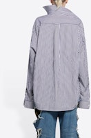 (W) Balenciaga Kemeja Lengan Panjang Asimetris Garis Biru Navy 663034TIM368502 Purchase (W) Balenciaga Kemeja Lengan Panjang Asimetris Garis Biru Navy 663034TIM368502