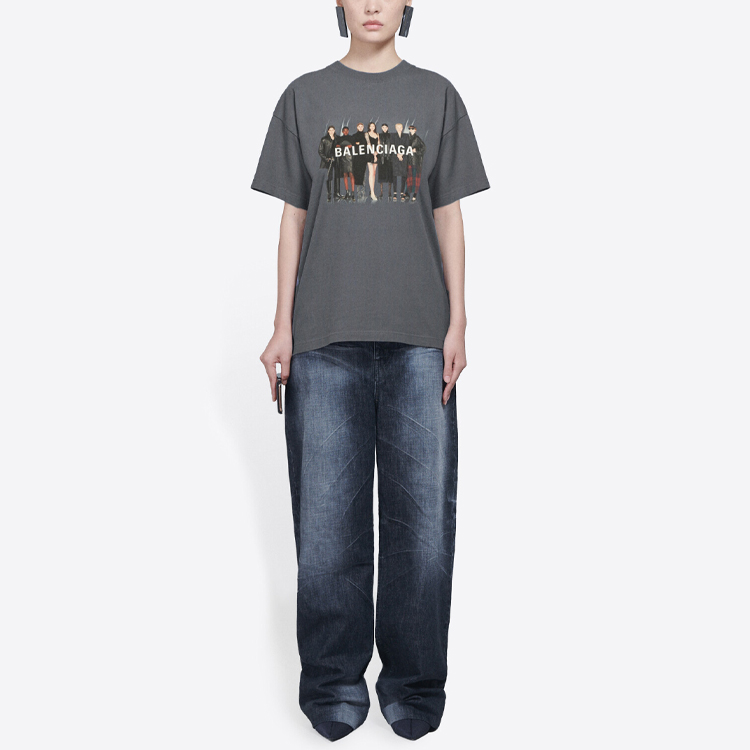 Sizing (Women) Balenciaga Band Portrait Logo Vintage Oversized Tee for Women in Grey 612965TIV471404