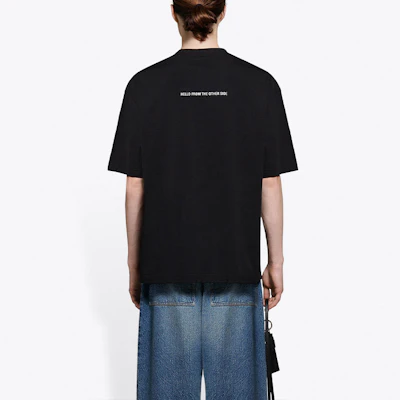 (W) Balenciaga Camiseta Negra Gráfica Alien de Fit Regular 612965TJVK79113 Purchase (W) Balenciaga Camiseta Negra Gráfica Alien de Fit Regular 612965TJVK79113