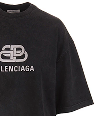 (W) Balenciaga Camiseta Negra Boxy con Logo Impreso y Texto Balenciaga 571205TGV751140 Sizing (W) Balenciaga Camiseta Negra Boxy con Logo Impreso y Texto Balenciaga 571205TGV751140