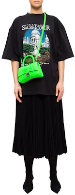 (W) 巴黎世家 黑色寬鬆版圖案Logo短袖T恤 641532TJVH61000 Lookbook (W) 巴黎世家 黑色寬鬆版圖案Logo短袖T恤 641532TJVH61000