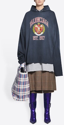 (W) 발렌시아가 블루 로고 레터 프린트 후디. 674679TLV898067 Shop (W) 발렌시아가 블루 로고 레터 프린트 후디. 674679TLV898067