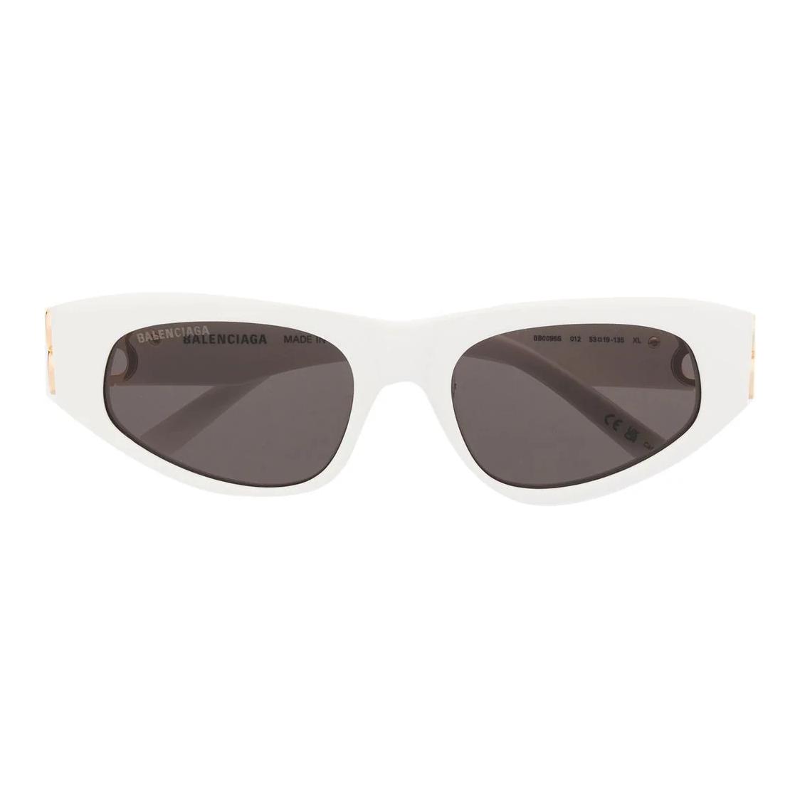 (Women) Balenciaga Cat-Eye Fashion Sunglasses for Women. BB0095S012