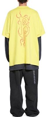 (Women) Balenciaga Darkwave Oversized Yellow T-Shirt Letter Print Crewneck Casual Fit. 739028TPVN57175 Purchase (Women) Balenciaga Darkwave Oversized Yellow T-Shirt Letter Print Crewneck Casual Fit. 739028TPVN57175
