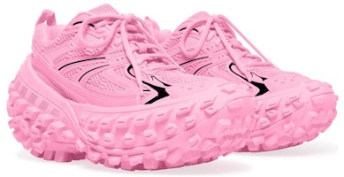 (W) Balenciaga Defender 'Sepatu Retro Distressed Rendah Ayah Warna Pink' 685611W2RAA5000 Lookbook (W) Balenciaga Defender 'Sepatu Retro Distressed Rendah Ayah Warna Pink' 685611W2RAA5000