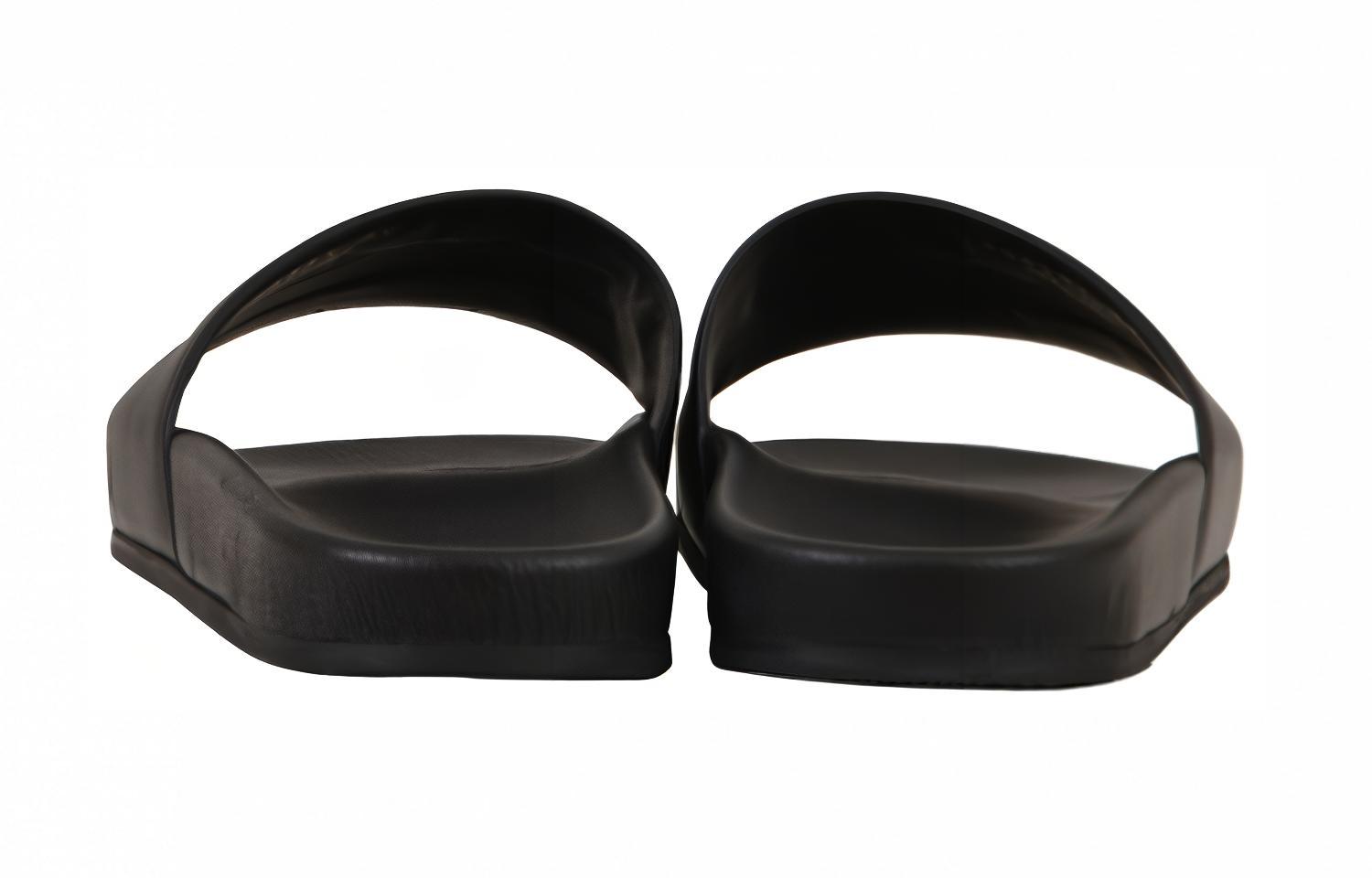 Shop (W) Balenciaga Slides met Reliëflogo ''Zwart'' 506351-WAM00-1091