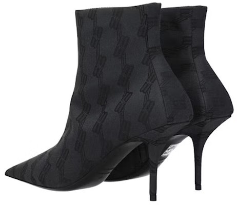 (W) Balenciaga Sepatu Stiletto Ankle dengan Resleting Kain 'Hitam' 702012W2I101510 Lookbook (W) Balenciaga Sepatu Stiletto Ankle dengan Resleting Kain 'Hitam' 702012W2I101510