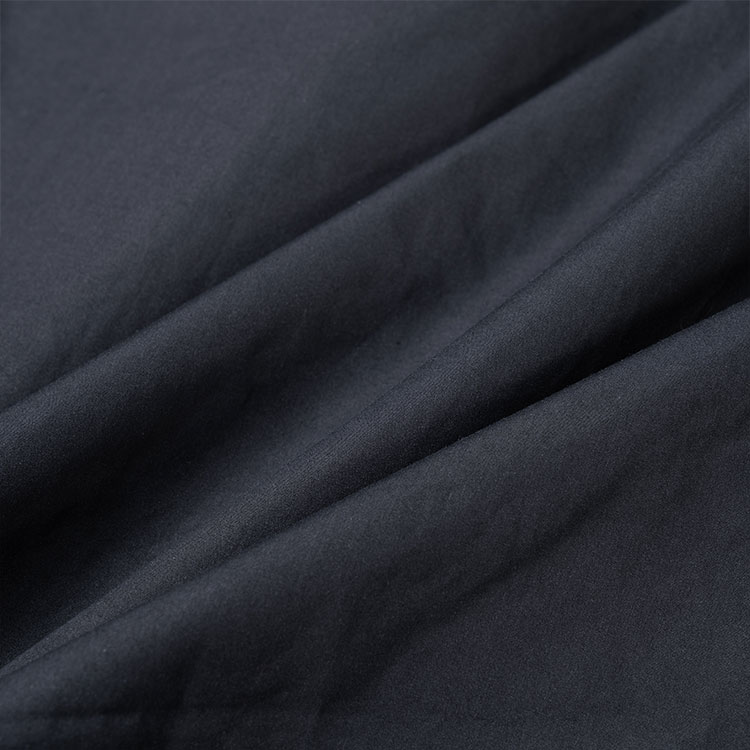 Shop (W) 발렌시아가 FW21 블랙 레터 프린트 오버사이즈 셔츠. 663130TYB181000