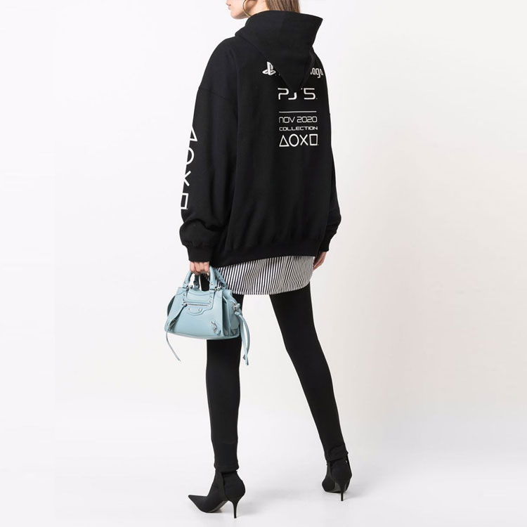 Shop (W) 巴黎世家FW21黑色連帽上衣字母印花套頭設計. 651799TKVF41070