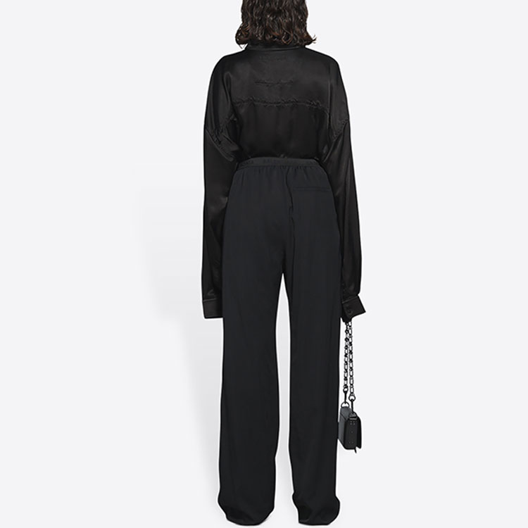 Shop (W) 발렌시아가 FW21 블랙 로고 웨이스트밴드 캐주얼 팬츠. 675482TJO251000