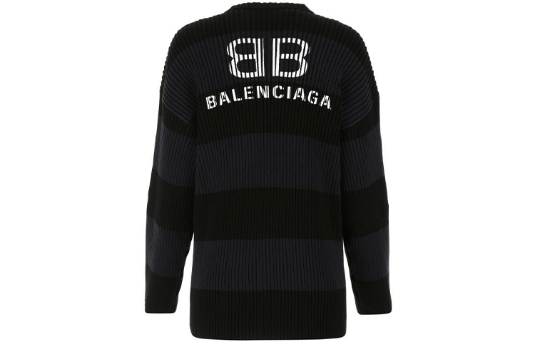 Lookbook (W) 발렌시아가 FW21 레터 패턴 스트라이프 스웨터 블랙/그레이. 657525T31984058
