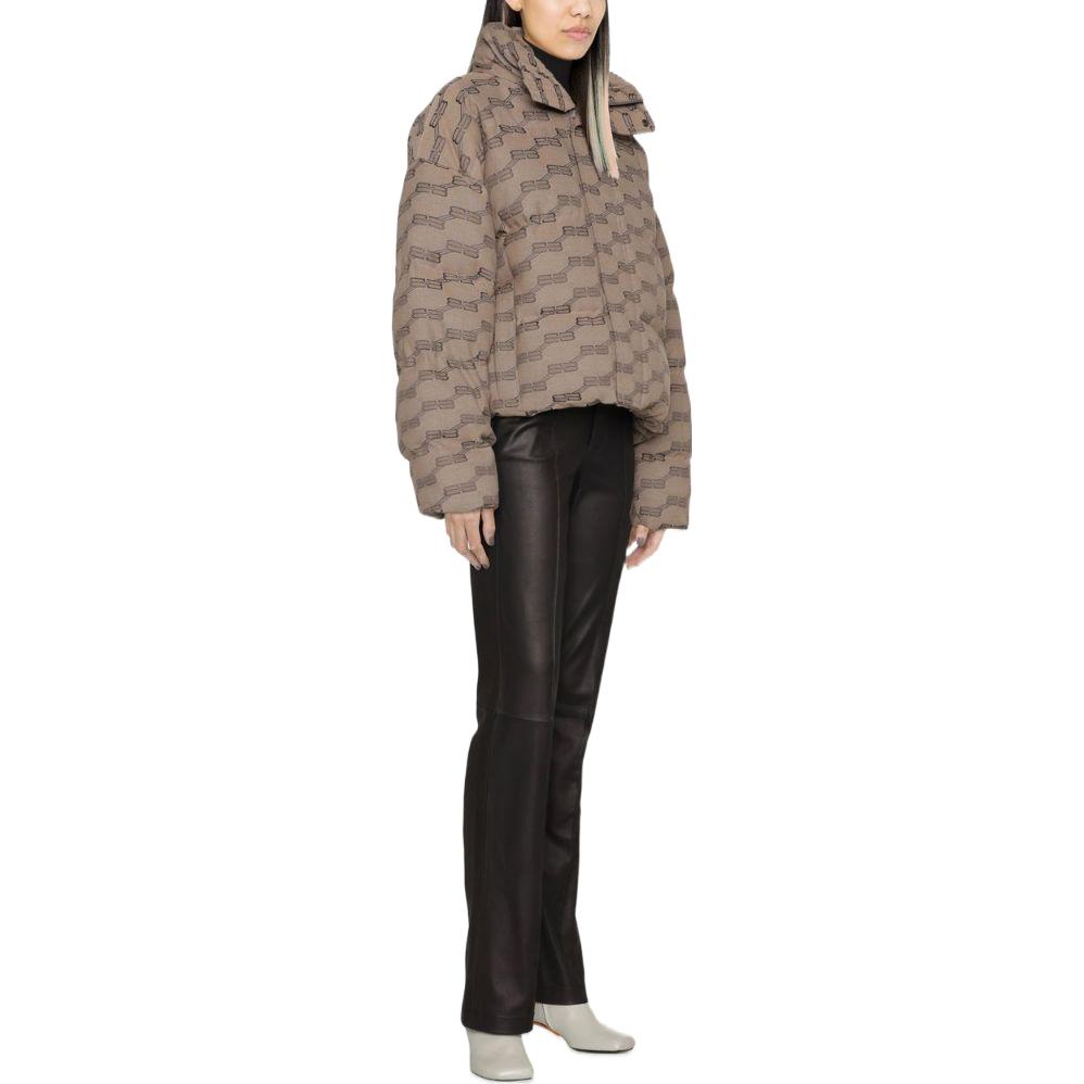 Purchase (W) Balenciaga FW22 Jaket Zip-Up Logo Beige dengan Warna Kontras. 681883TML339378