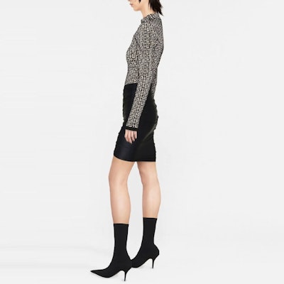 (W) 발렌시아가 FW22 블랙 플리츠 미니 스커트 슬림핏 704360TYK071000 Purchase (W) 발렌시아가 FW22 블랙 플리츠 미니 스커트 슬림핏 704360TYK071000