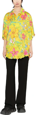 (W) Balenciaga FW22 Kemeja Lengan Pendek Longgar Motif Bunga Kuning. 658965TMLB17200 Lookbook (W) Balenciaga FW22 Kemeja Lengan Pendek Longgar Motif Bunga Kuning. 658965TMLB17200