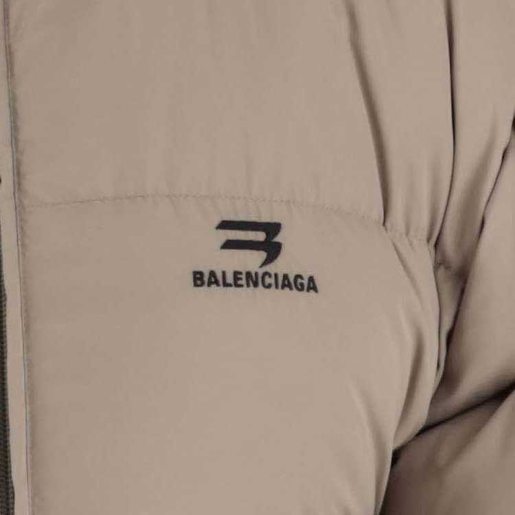 (Women) Balenciaga FW23 Beige Logo High-Neck Jacket  Regular Fit. 772262TPO069501 圖 6