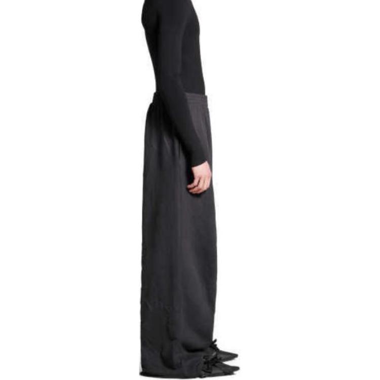 Details for (W) バレンシアガ FW24 ブラック ニット ストレートレッグ レタリング スウェットパンツ ルーズフィット 803266TRVD21055