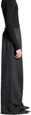 (W) バレンシアガ FW24 ブラック ニット ストレートレッグ レタリング スウェットパンツ ルーズフィット 803266TRVD21055 Details for (W) バレンシアガ FW24 ブラック ニット ストレートレッグ レタリング スウェットパンツ ルーズフィット 803266TRVD21055