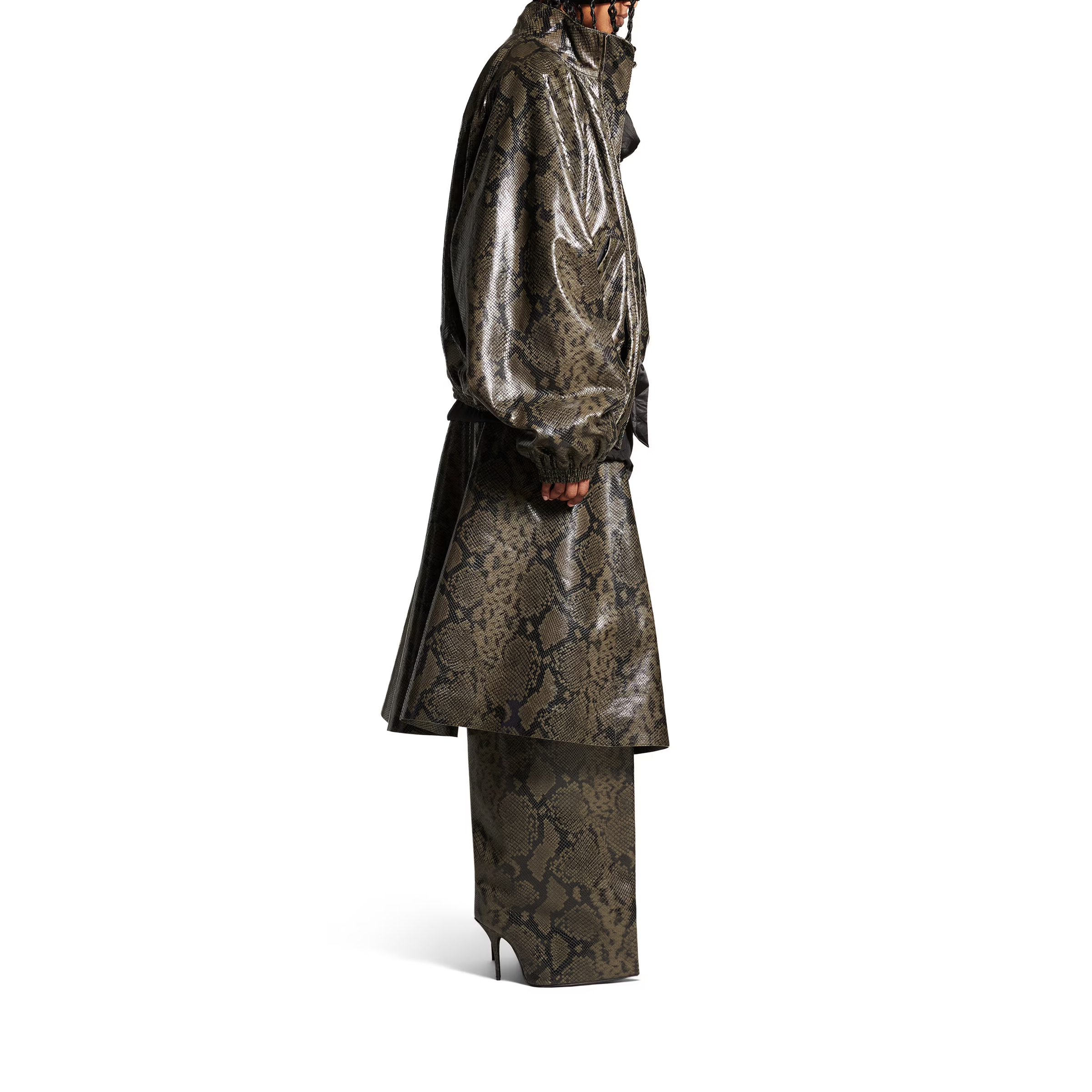 Purchase (W) 발렌시아가 FW24 뱀 엠보 가죽 하이넥 톱 오버사이즈 딥 그린. 813095TRS081024