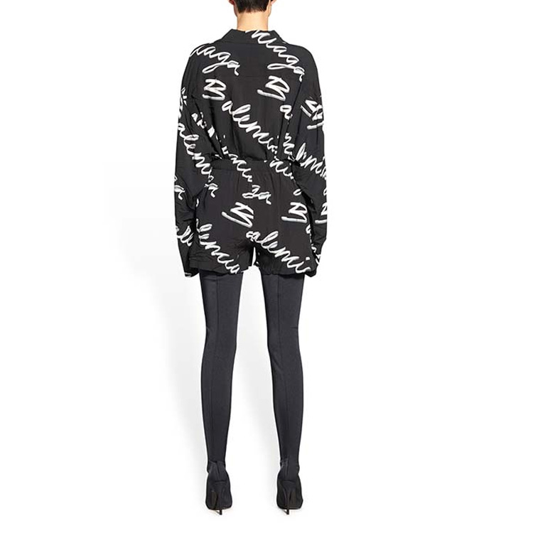 Purchase (W) 발렌시아가 핸드워튼 로고 블랙 릴렉스 핏 쇼츠. 671664TML131070