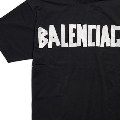 (W) 발렌시아가 뉴 테이프 로고 프린트 디스트로이드 티셔츠 블랙 739784TQVQ81073 Shop (W) 발렌시아가 뉴 테이프 로고 프린트 디스트로이드 티셔츠 블랙 739784TQVQ81073