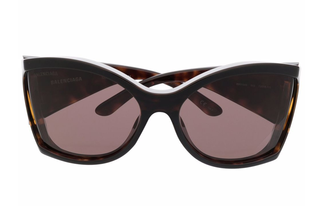 Lookbook (W) Kacamata Hitam Oversized Cat-Eye Balenciaga Wanita. BB0154S002